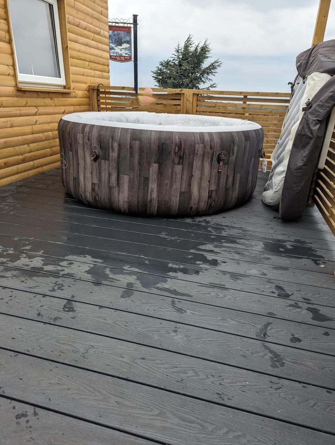 Tracey'S Hideaway - With Hot Tub & Amazing Views Hotel Llanasa Exterior photo